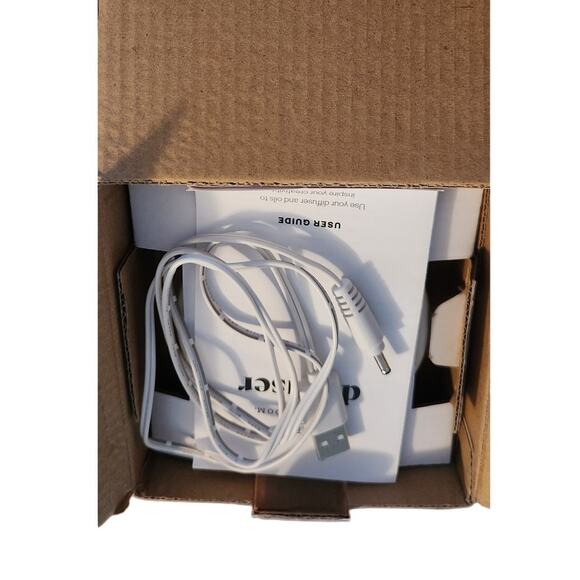 Create Room Defuser and Essential Oil Set Used but only drops 99% Full - Picture 10 of 11